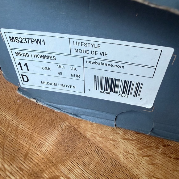 New Balance Green and Orange Sneakers - Picture 5 of 5